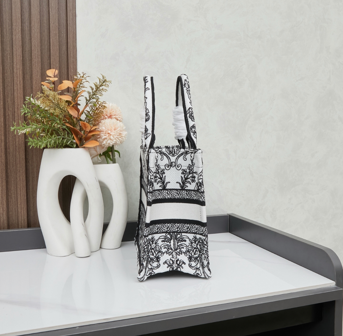If You Adore Yourself, You Should Dior Yourself 🤍 Christian Dior Dupe Black n White Must-Have