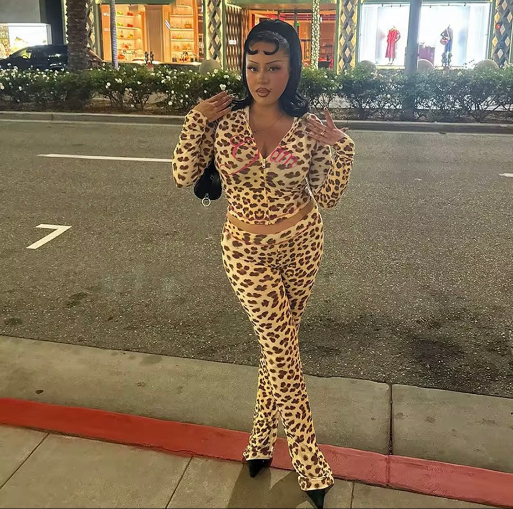 Leopard Print Long Sleeve 2 Piece Set THAT GIRL MUST-HAVE (You still that girl tho you know;))