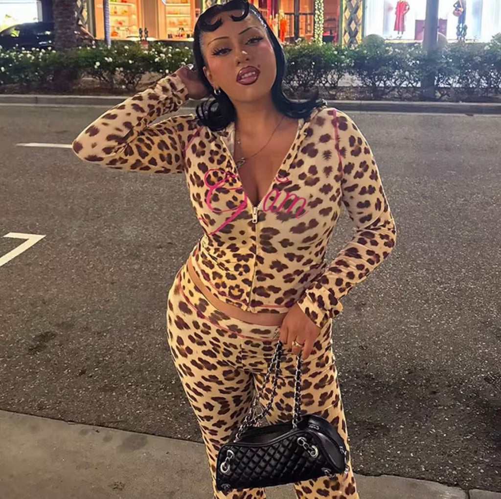 Leopard Print Long Sleeve 2 Piece Set THAT GIRL MUST-HAVE (You still that girl tho you know;))